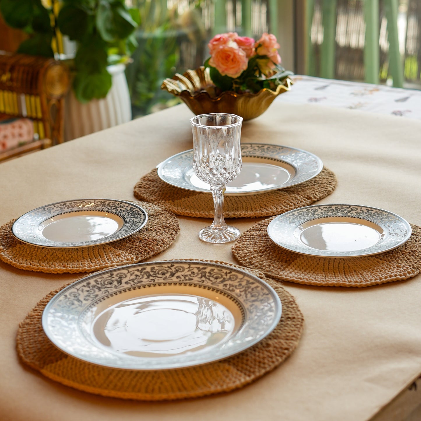Round Jute-Cotton Thread Placemat ( Combo Pack of 4 )